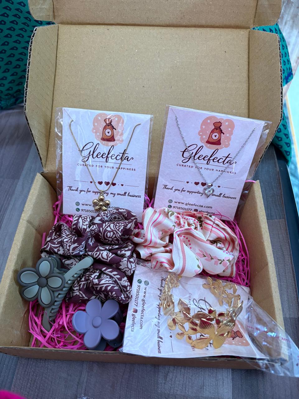 Flower jewellery gift hamper with neckpiece bracelet heart pendant scrunchies and clutchers