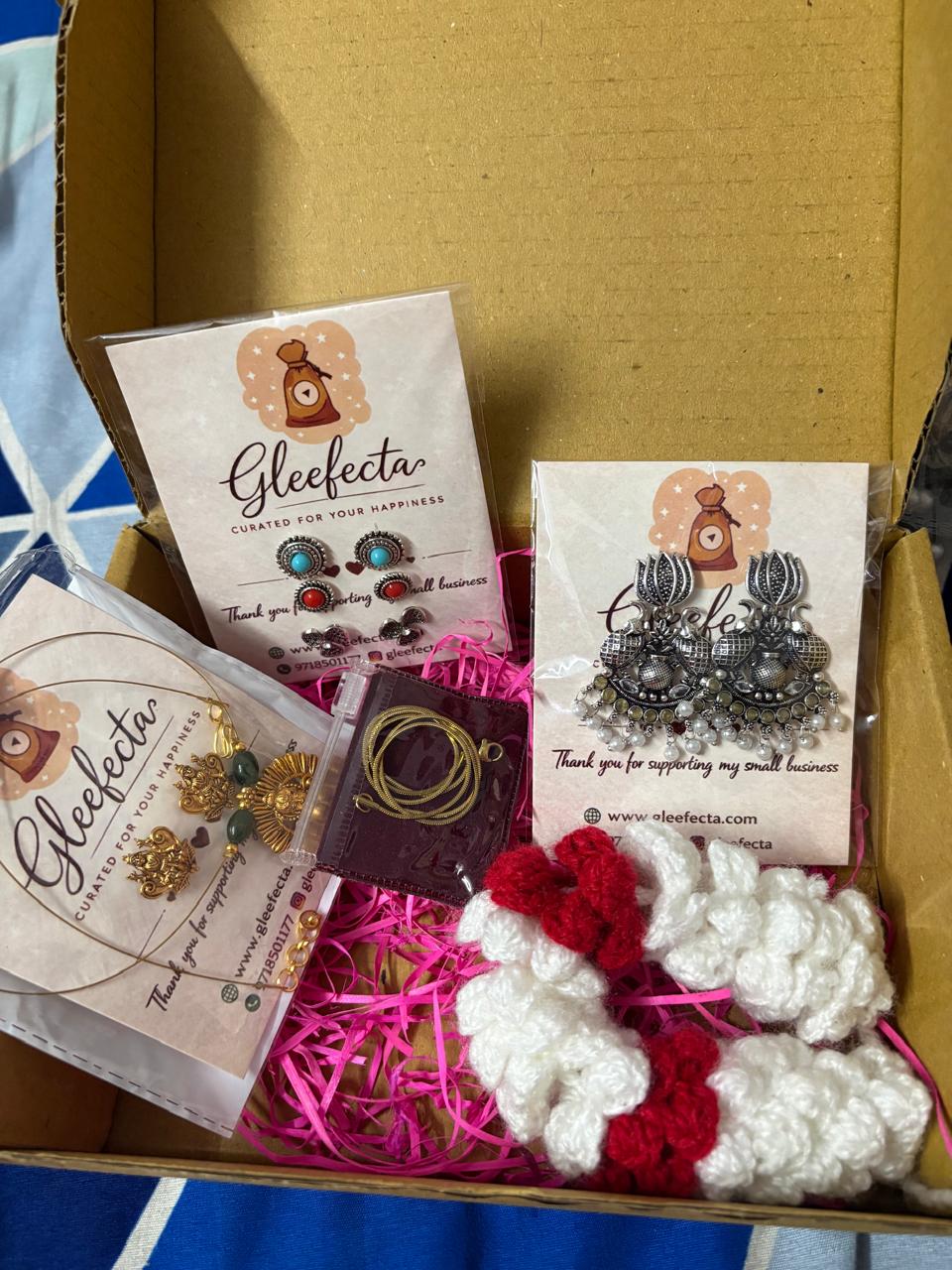 Gleefecta Desi Diva Gift Box